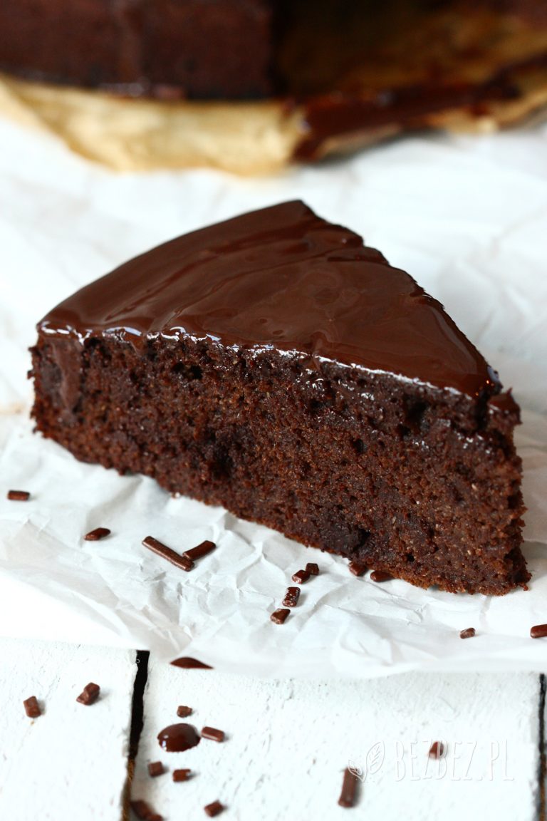Wilgotne, bezglutenowe ciasto czekoladowe • BezBez.pl Bez glutenu