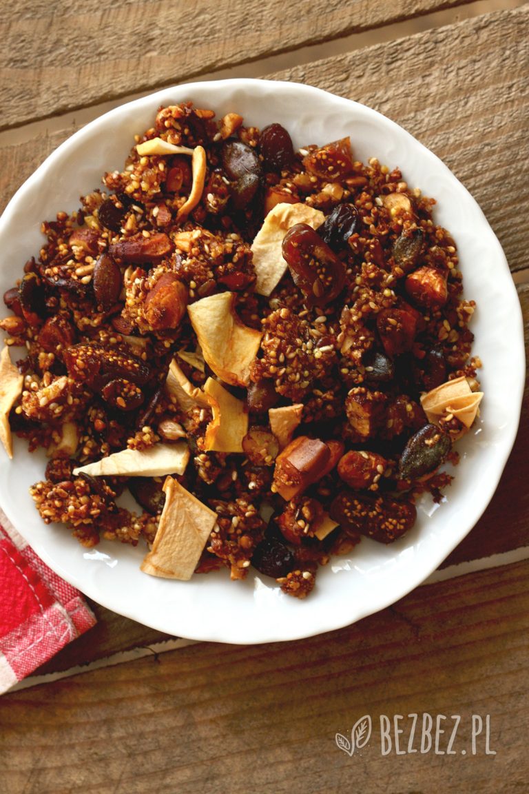 Korzenna granola z kaszy gryczanej i jaglanej • BezBez.pl Przepisy