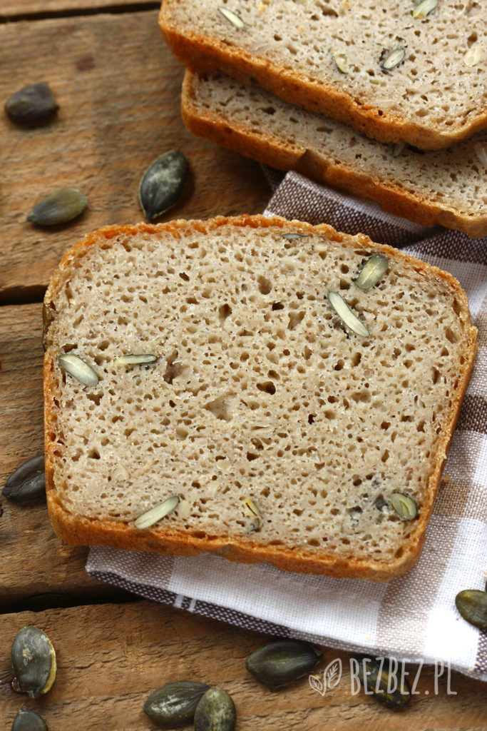 Bezglutenowy chlebz z dodatkiem sorgo i pestek dyni