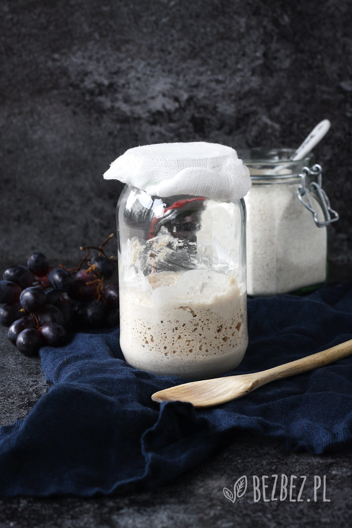 bezglutenowy zakwas na mące ryżowej i owsianej