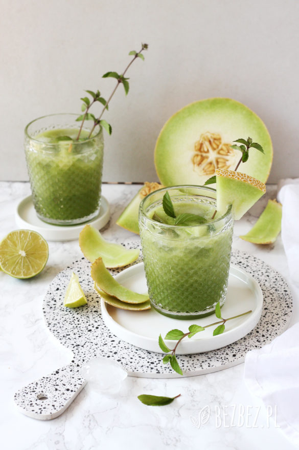 Lemoniada melonowa z bazylią i miętą