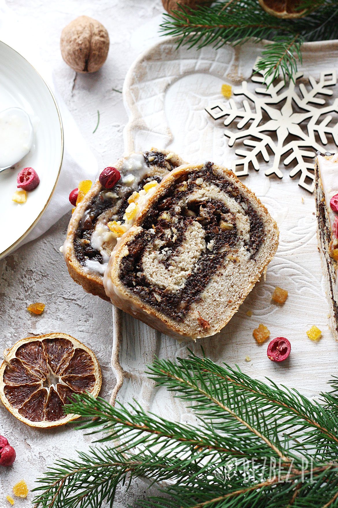 Bezglutenowy makowiec zawijany bez drożdży, wegański